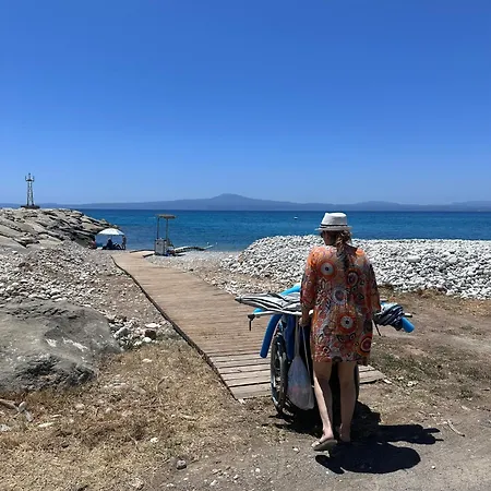 Marvel Sea View 3 Apartment Akrogiali
