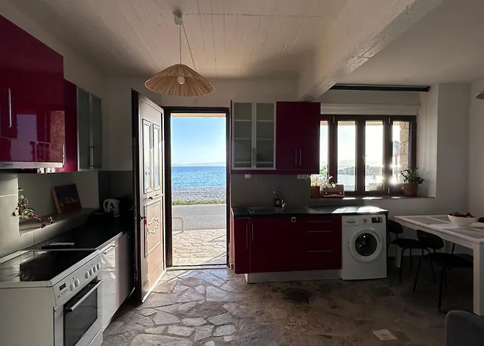 Marvel Sea View 3 Apartment Akrogiali